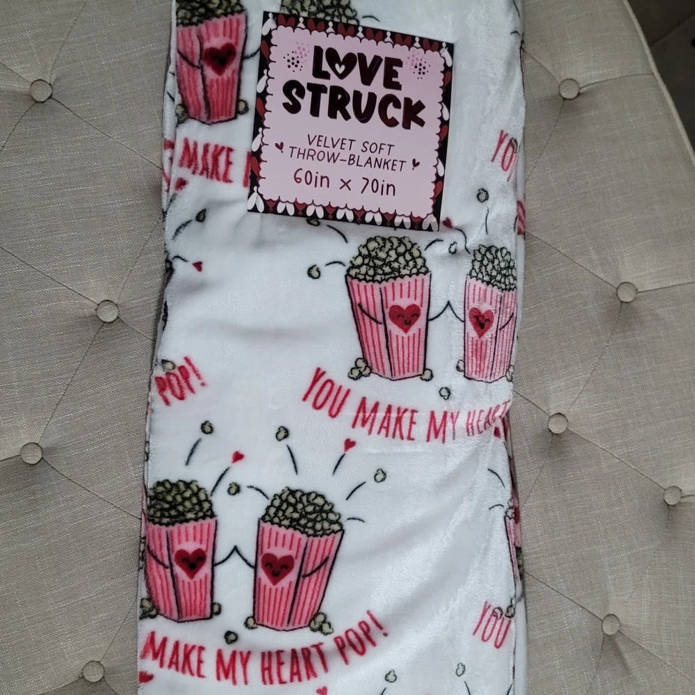 Oversized Plush Throw Blanket 60x70 Valentines Popcorn Movie Night Love Struck